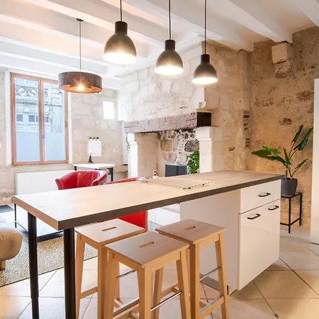 Charming T2 Near The City Center * Tours