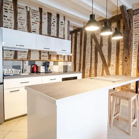Charming T2 Near The City Center Apartman *