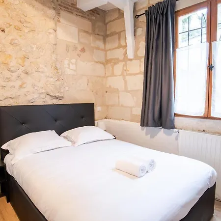 Apartman Charming T2 Near The City Center Tours